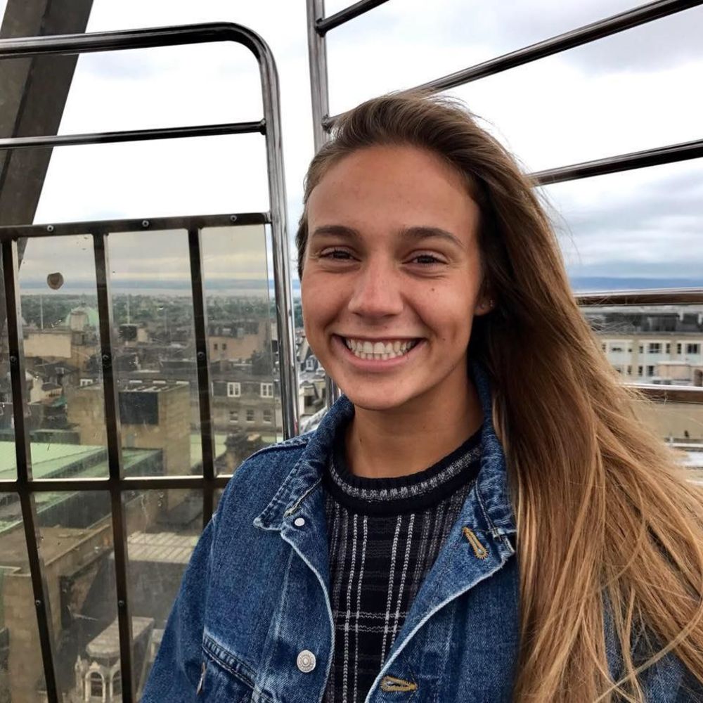 Meet your Posher, Kira